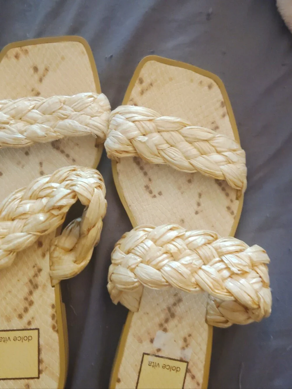 DOLCE VITA Indy Raffia Sandal - Size 8